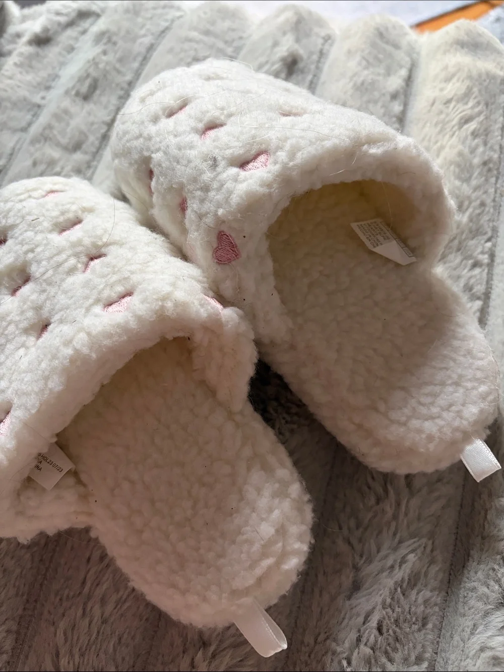 Cozy White Sherpa Slippers with Pink Heart Cutouts - 10/11